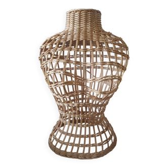 Wicker bust