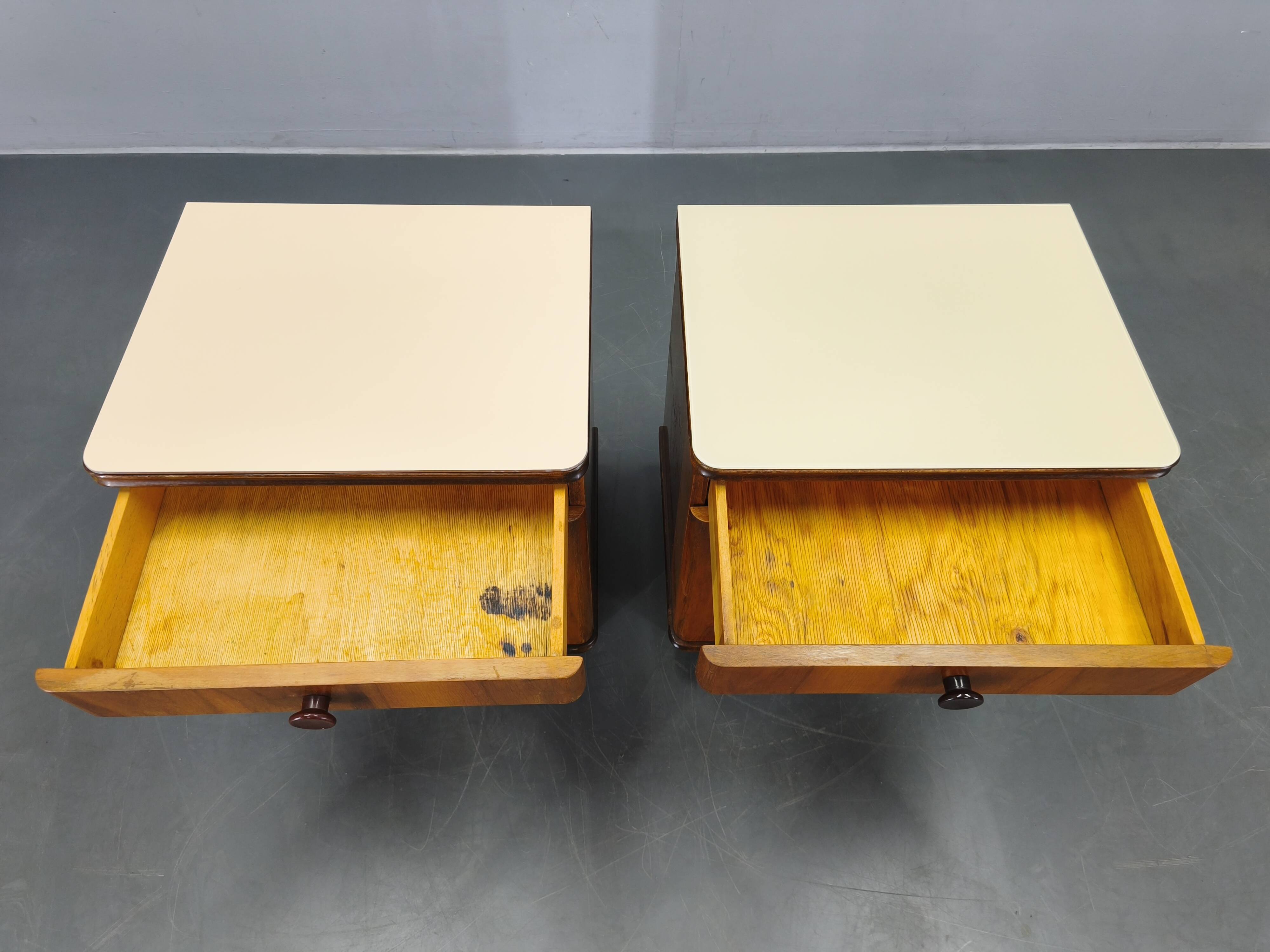 Pair of Mid-Century Walnut Nightstands with Glass Tops, 1950s
