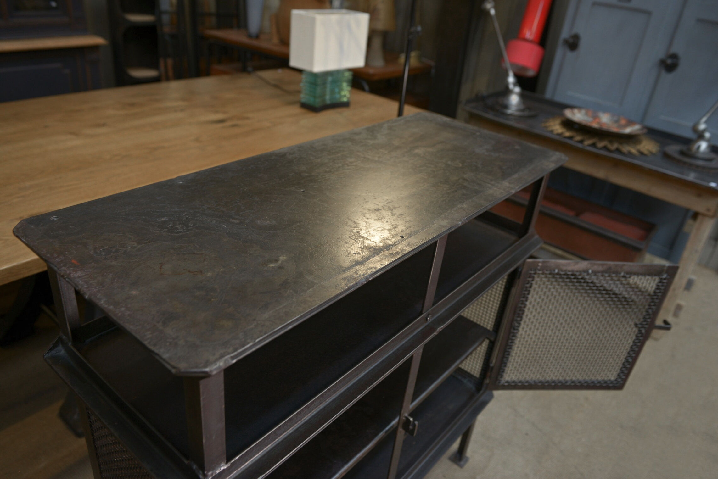 Metal mesh furniture SNCF 1940