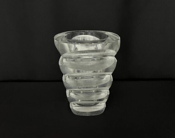 Vase Lalique “Mortefontaine” en cristal, signé Lalique France – grand