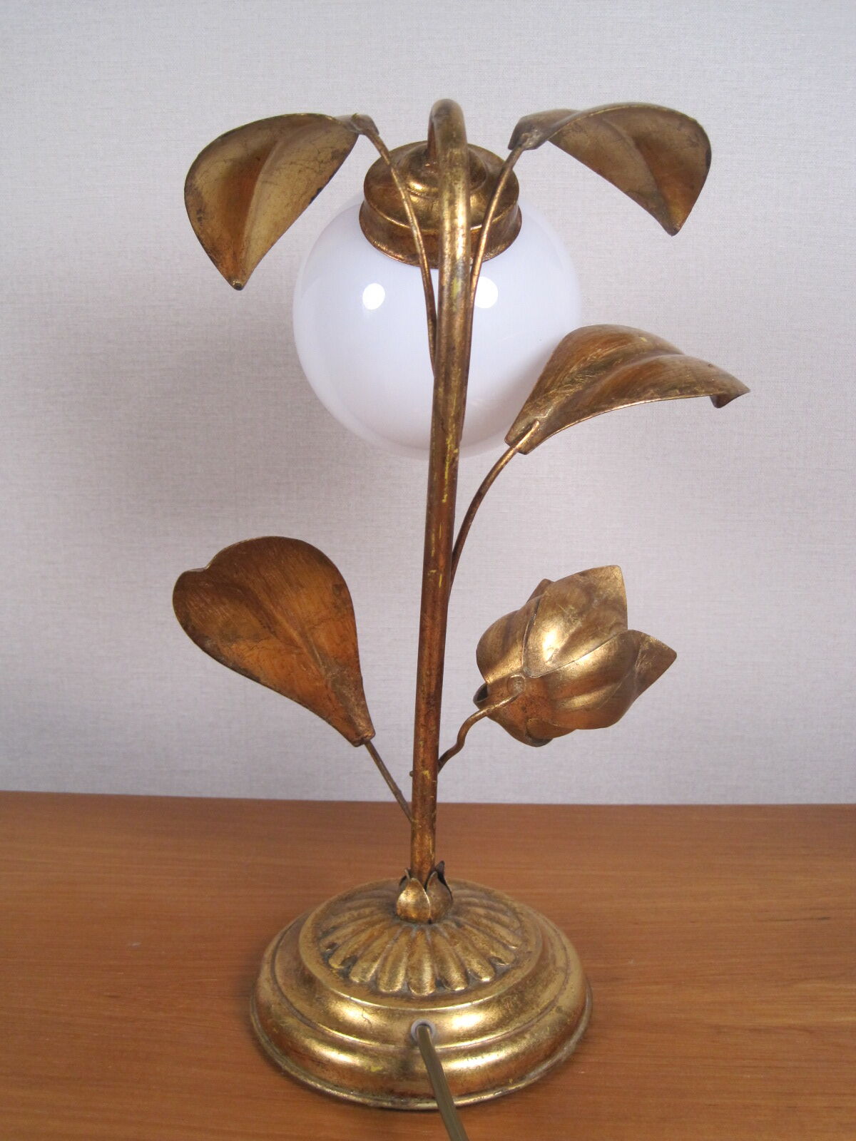 Lampe de table vintage sixties fleur clochette muguet et feuillage en métal doré