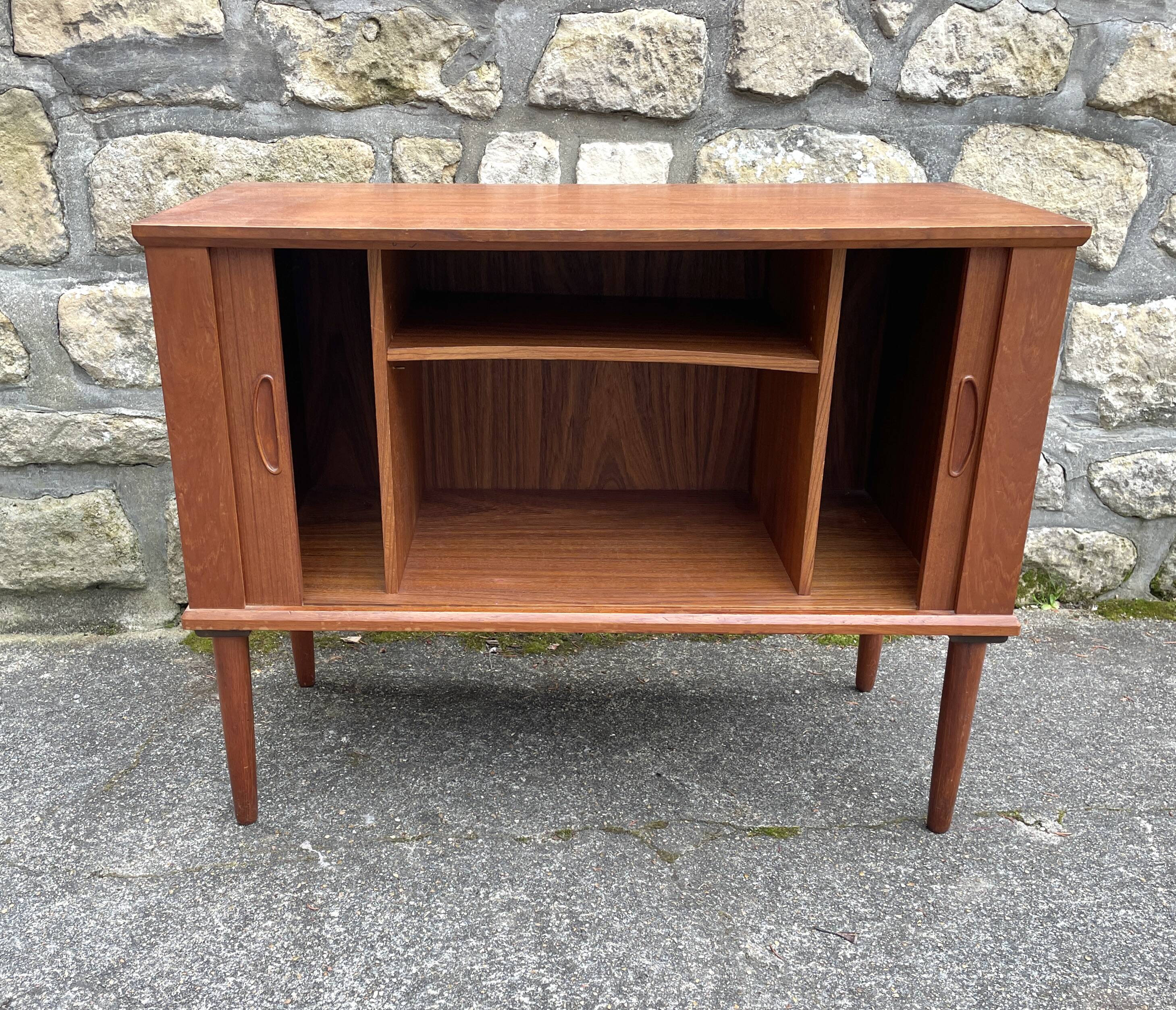 Small teak sideboard, Danish music furniture for vinyl records. Bar