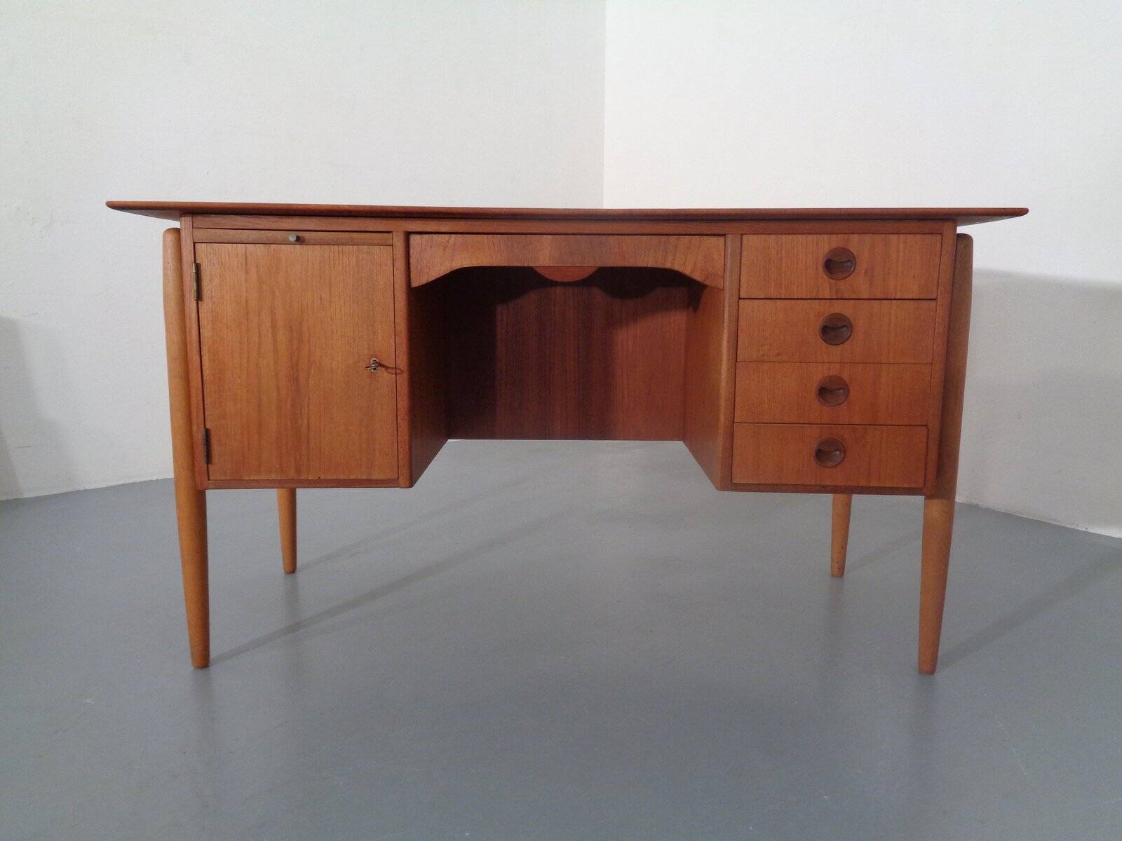 Vintage Danish Curved Teak Desk, 1960s