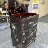 Asian turntable/vinyl cabinet in lacquered wood