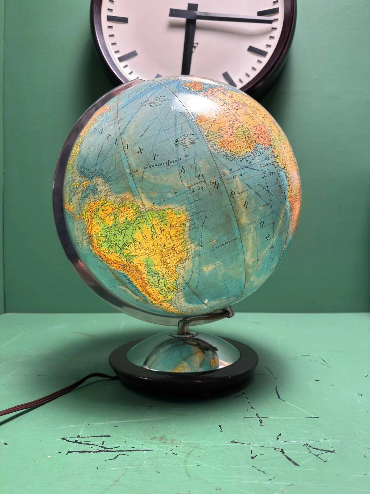 Vintage 1960s German Columbus Duo Glass Globe Lamp