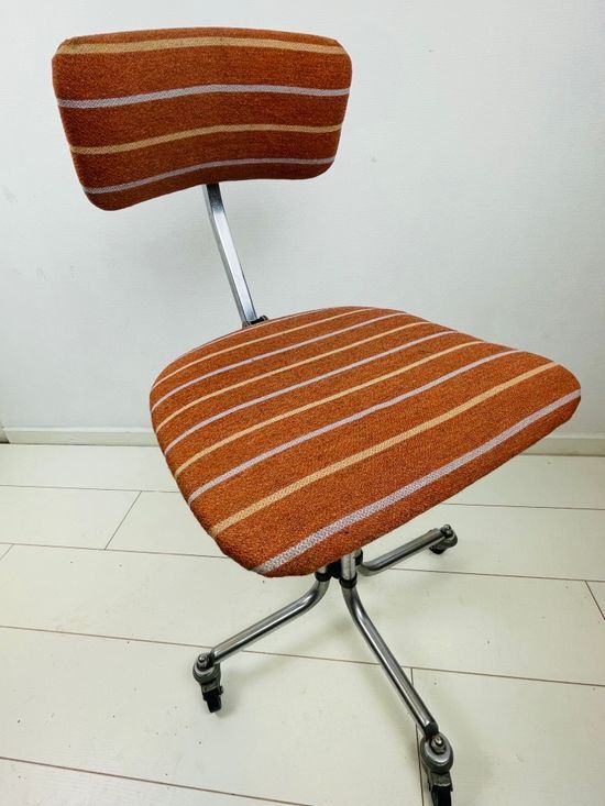 Gispen office chair with wheels