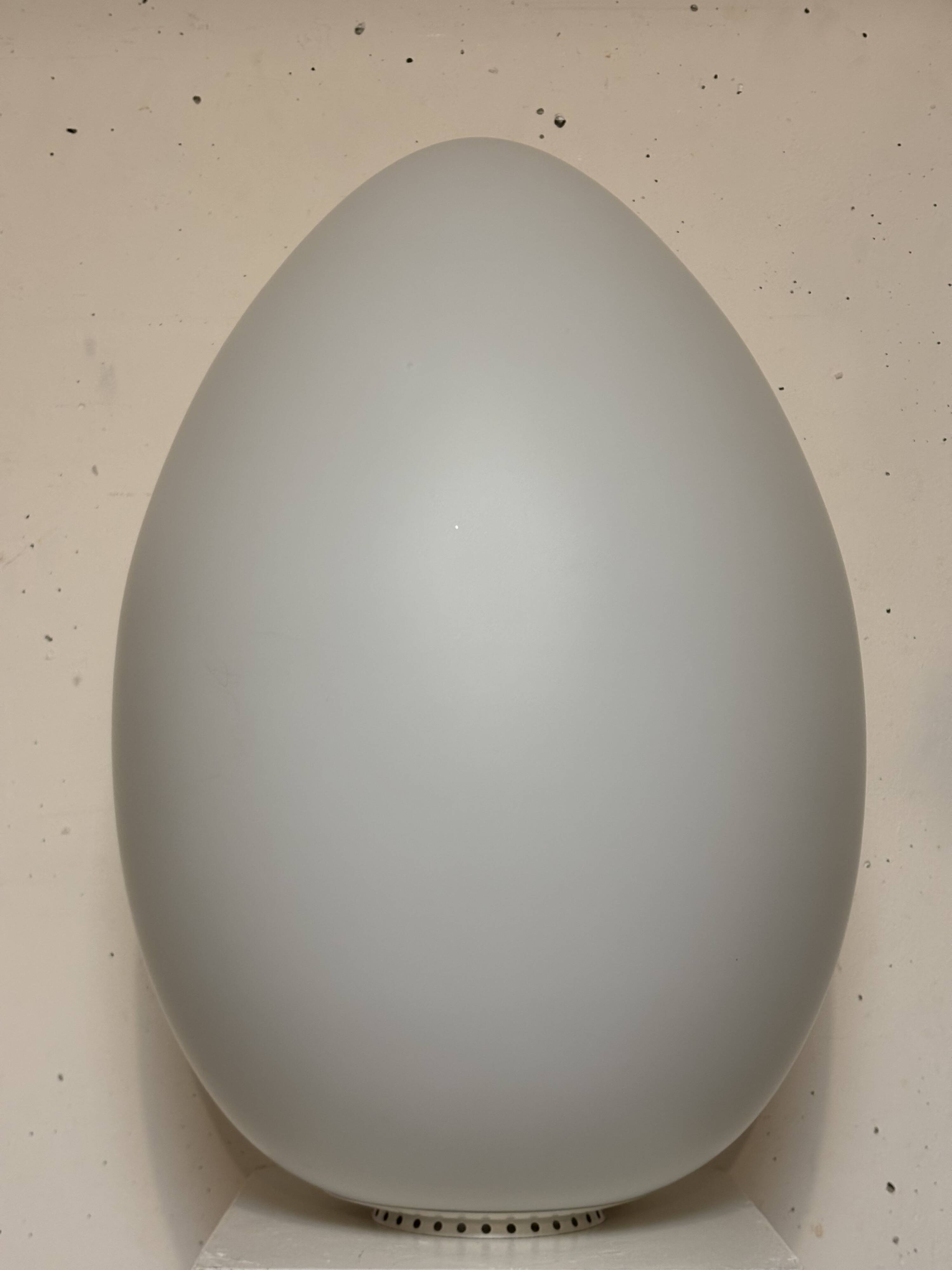 Egg lamp, model 10430, Ben Swildens