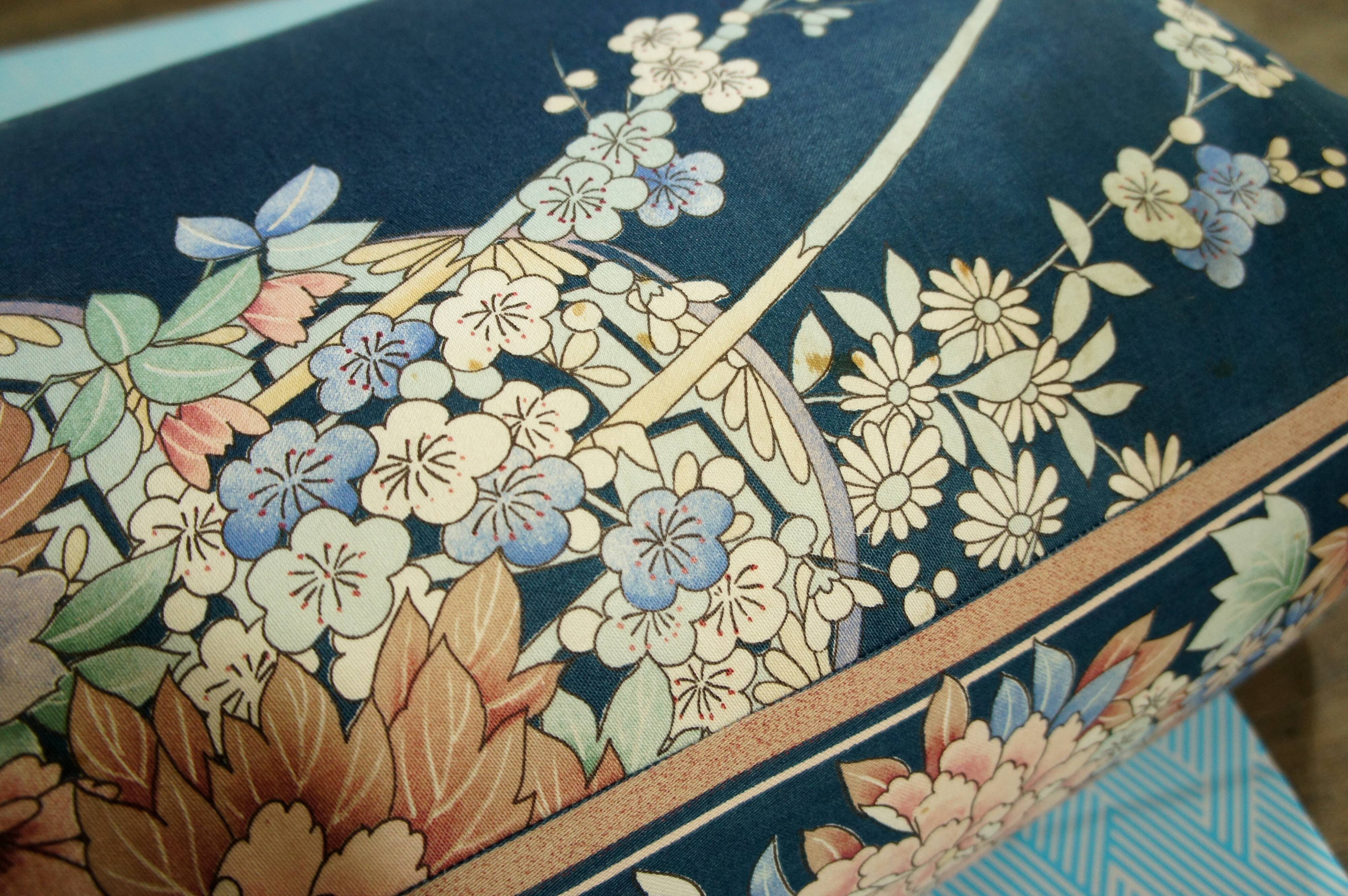 Canapé matelas de sol "bohème" en coton fleuri satiné