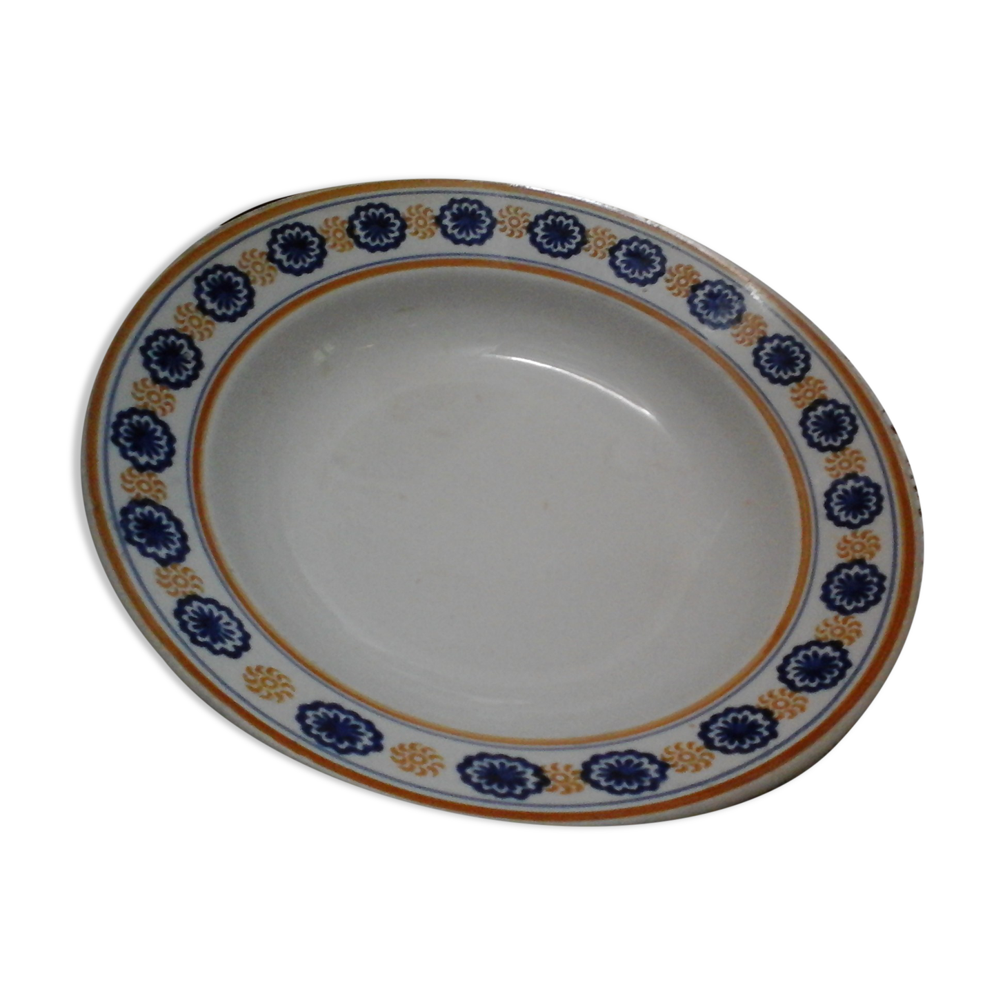 Hollow dish St Amand