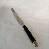Dessert knives