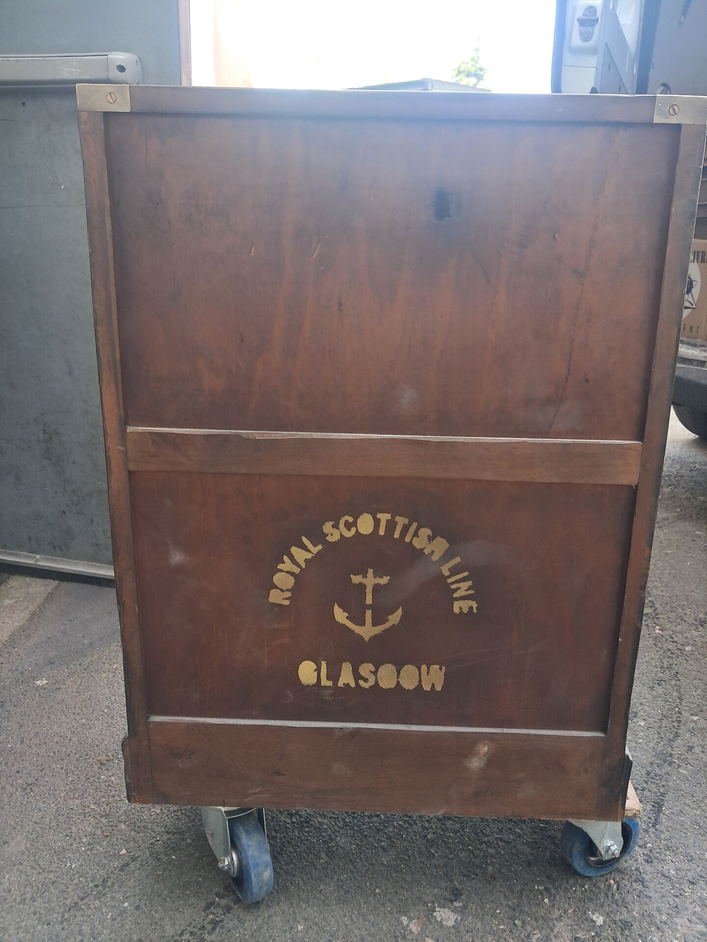 Chiffonnier Glasgow