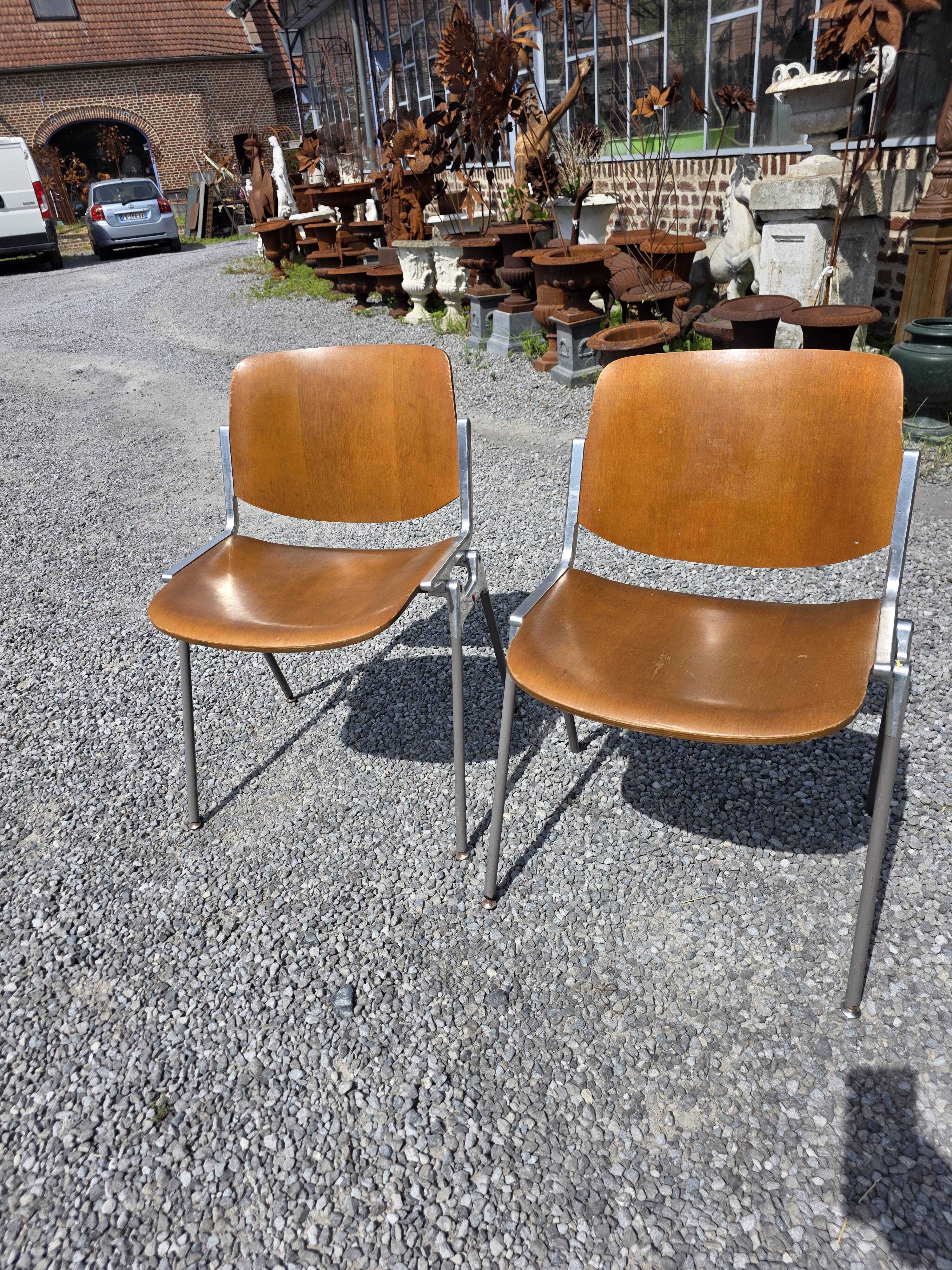 Paire de chaises "DSC 106" par Giancarlo Piretti pour Castelli, 1960