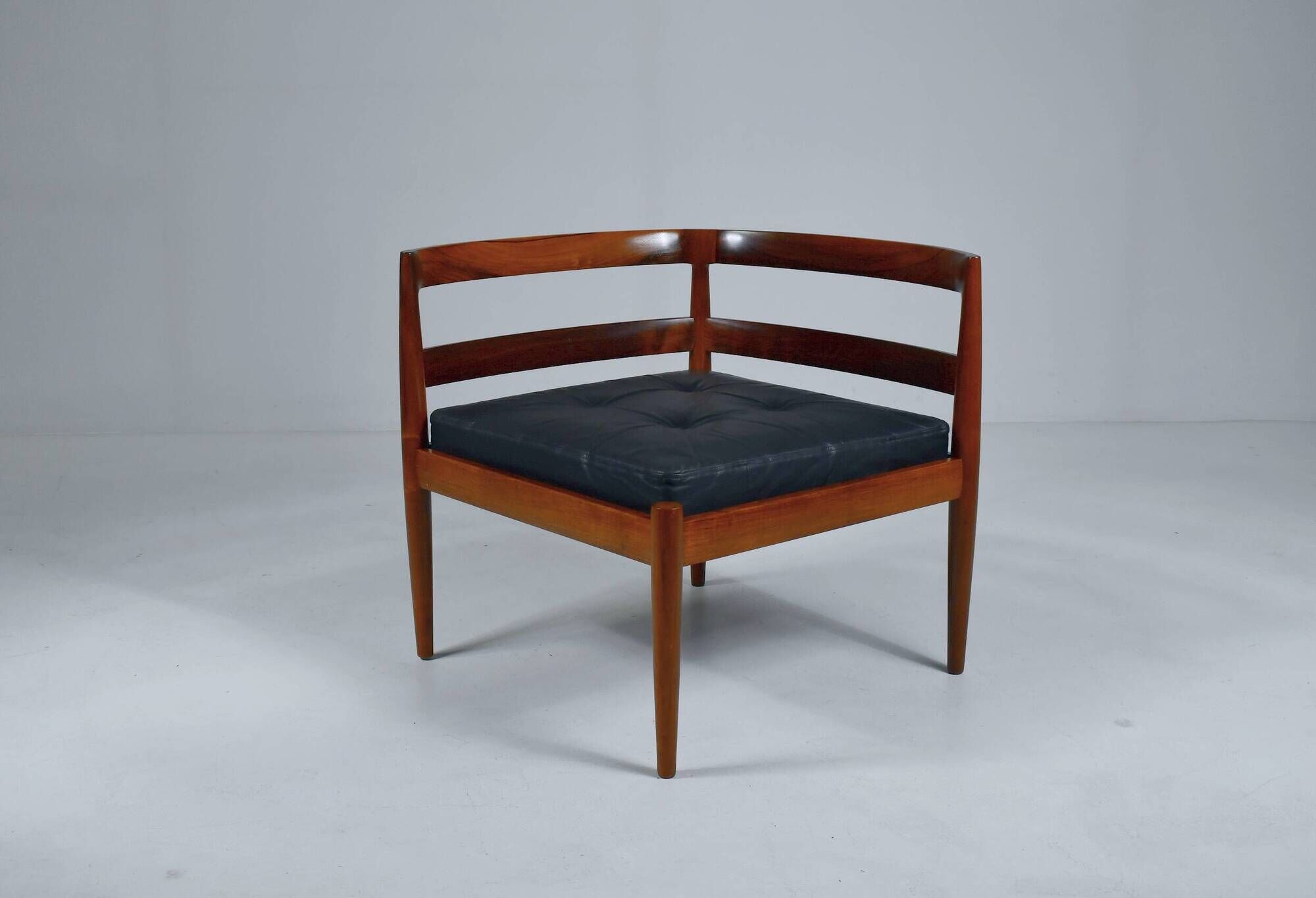 Univers corner chair by Kai Kristiansen for Magnus Olesen. 1965.