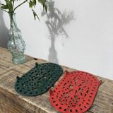 Duo of oval red and green cast iron trivets 60s 70s