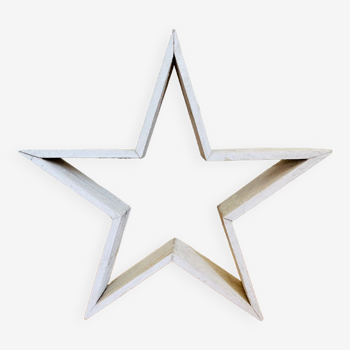 Old wooden star white patina