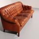 Canapé Chesterfield en cuir vieilli