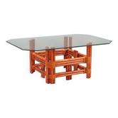 Table basse vintage en bambou rouge Maugrion avec plateau en verre, années 1980