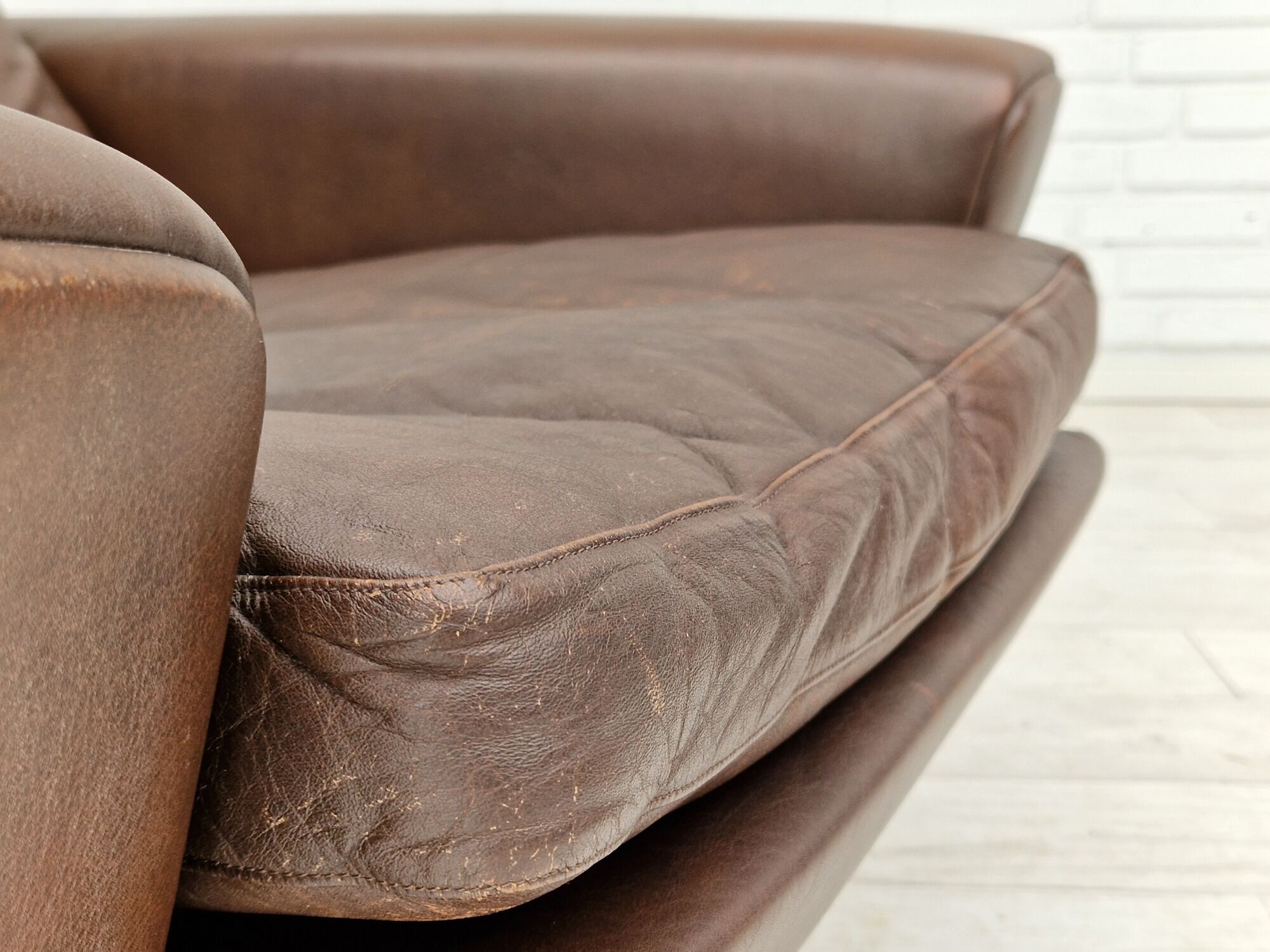 1970s, Danish design by Georg Thams for Vejen Møbelfabrik, swivel wingback relax chair.