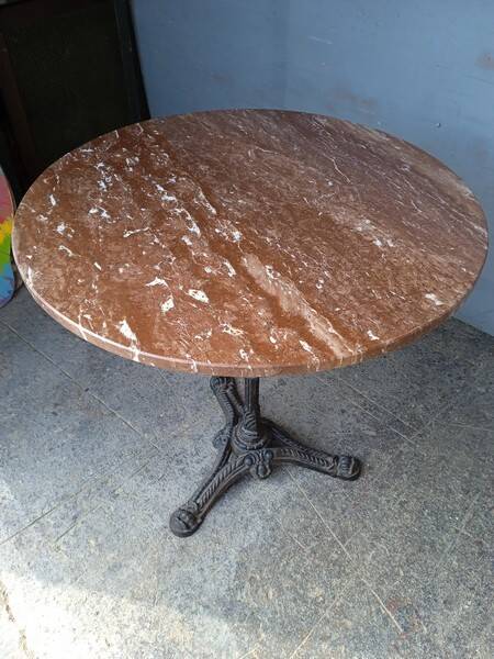 70cm marble bistro table / pedestal table