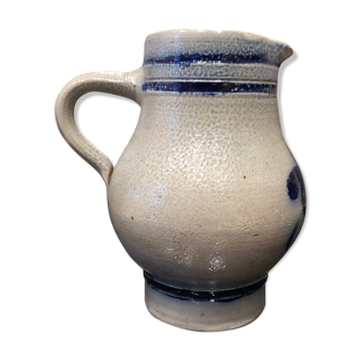 Sandstone pitcher