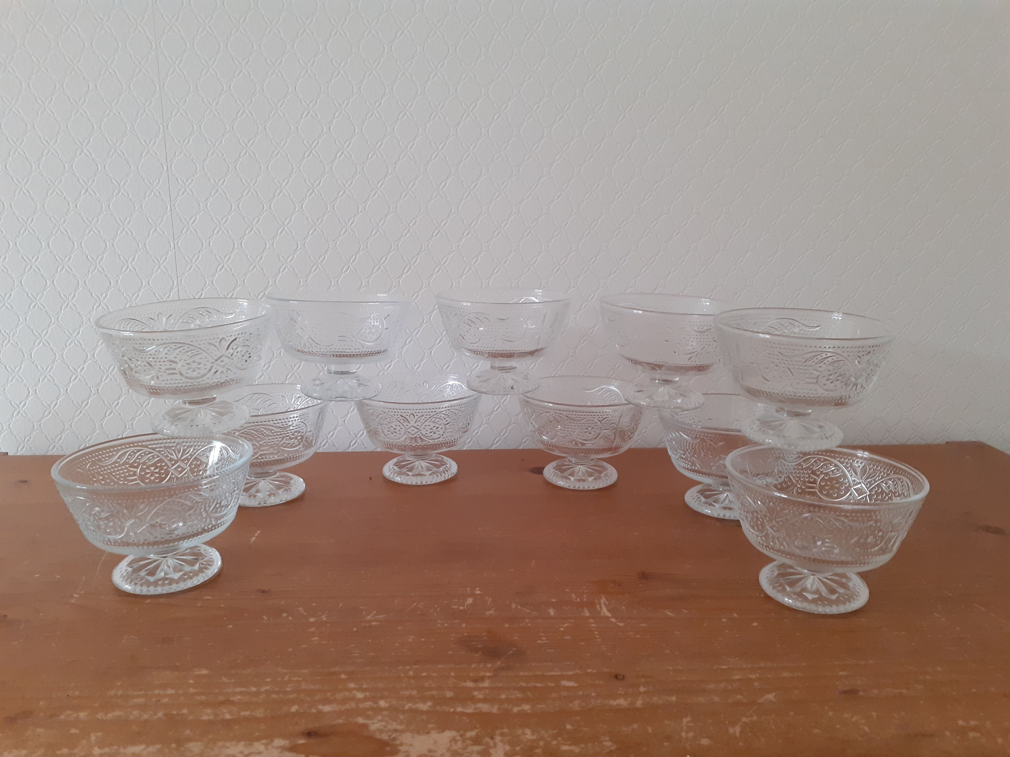 Set of 11 ice cream or fruit salad cups