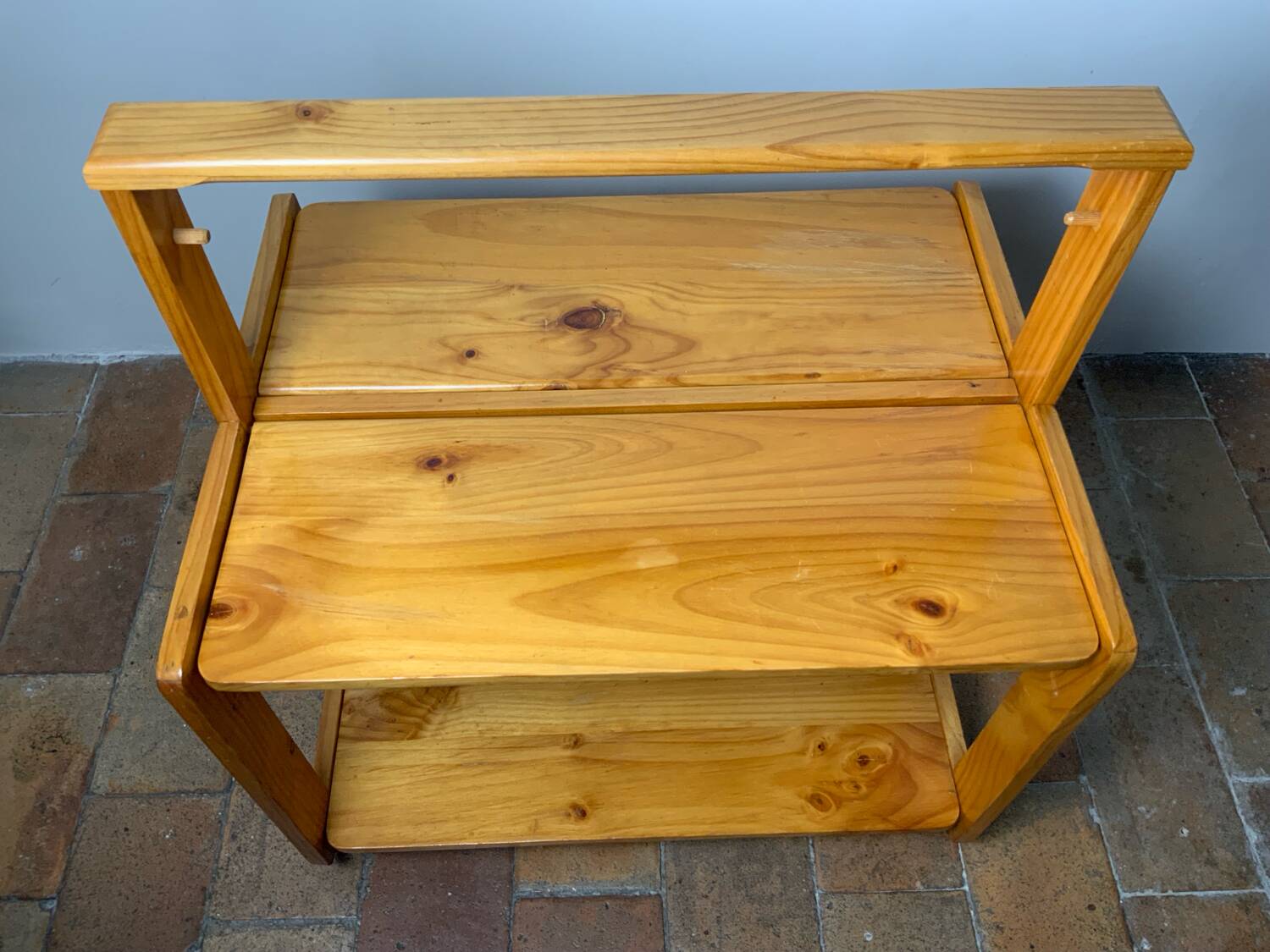 Vintage dessert table