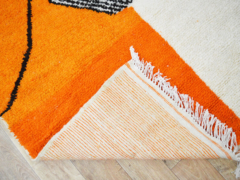 Handmade moroccan berber carpet 253 x 146 cm