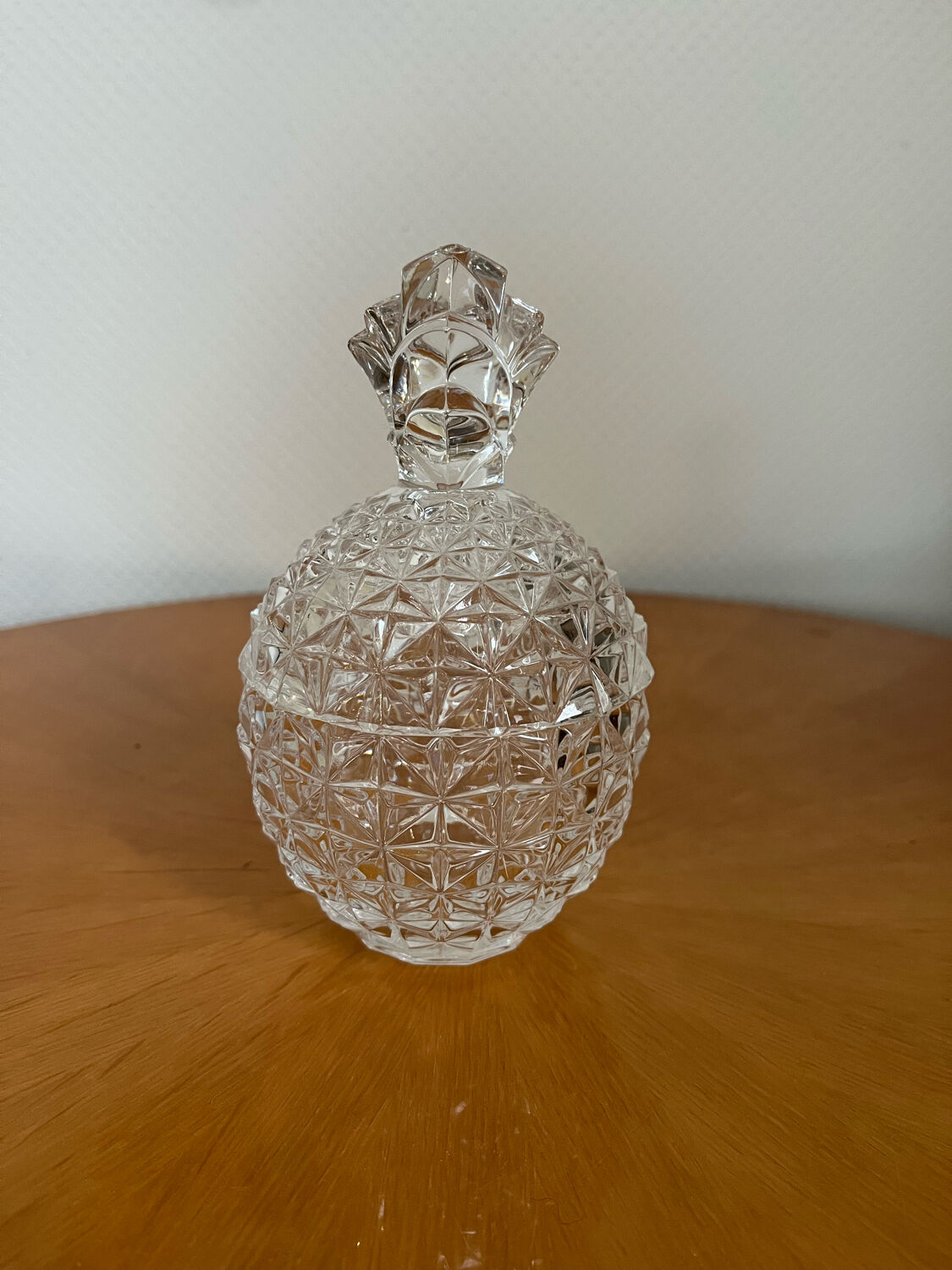 Pineapple candy box vintage