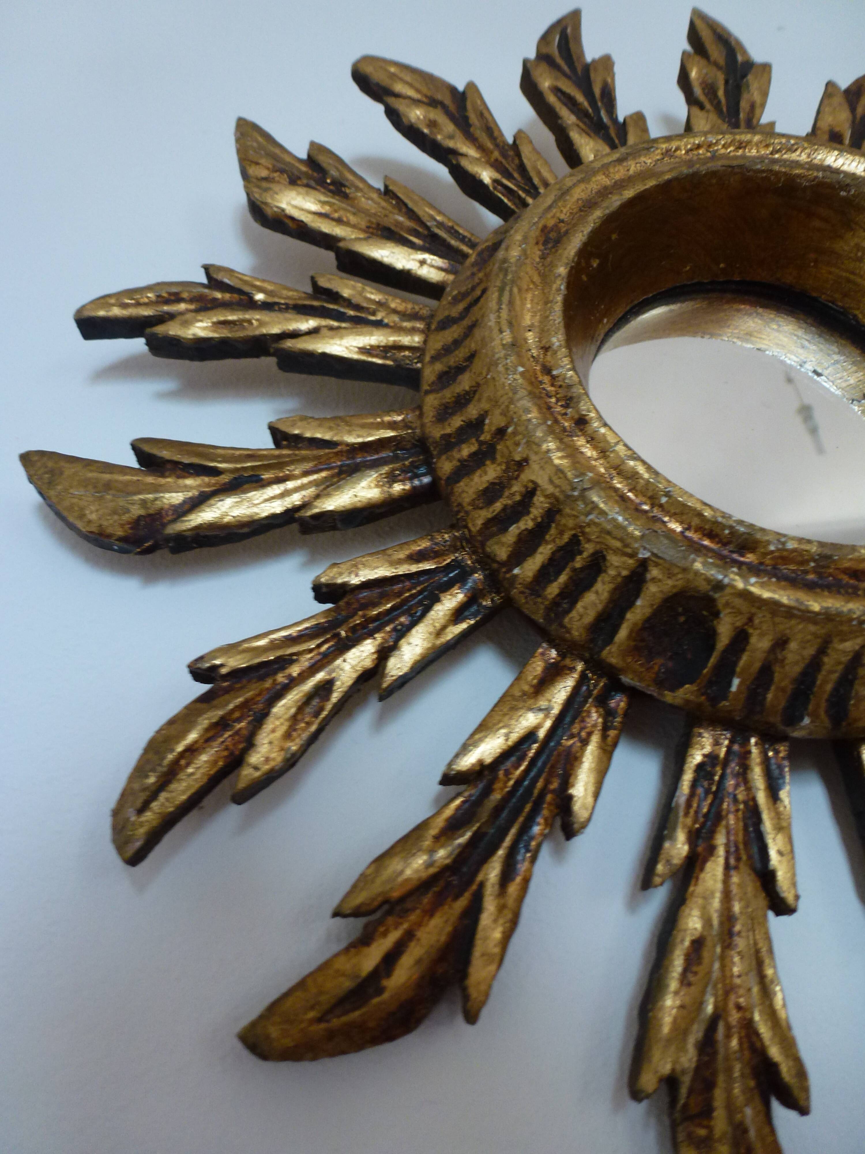 Mirror sun in gilded wood carved 60s, 28 cm