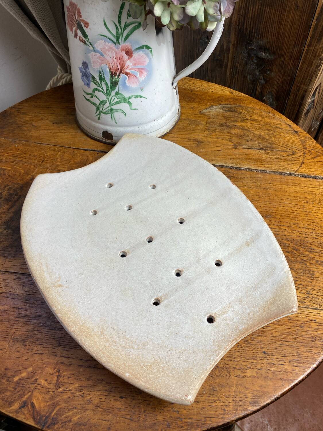 Glazed stoneware asparagus dish