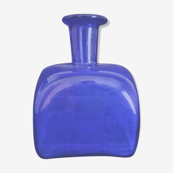 Vase art déco bleu klein en verre soufflé à la bouche