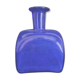 Klein Blue Art Deco Vase in Mouth-Blown Glass