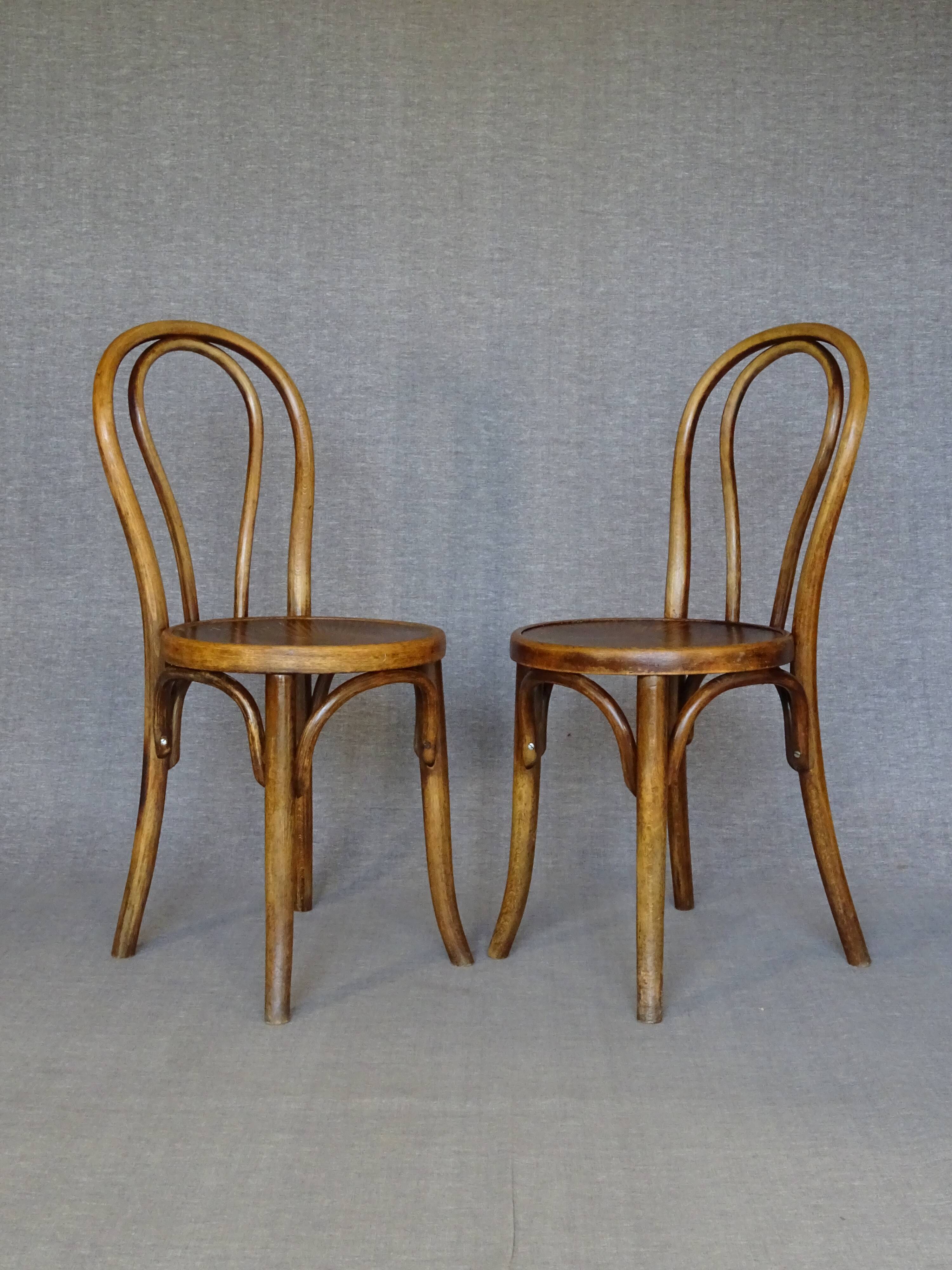 Set de 5 chaises N° 18 1/2 par Thonet, trés bistrot - 1930