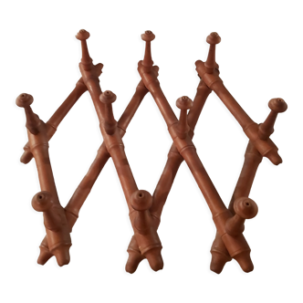 Porte manteau mural extensible