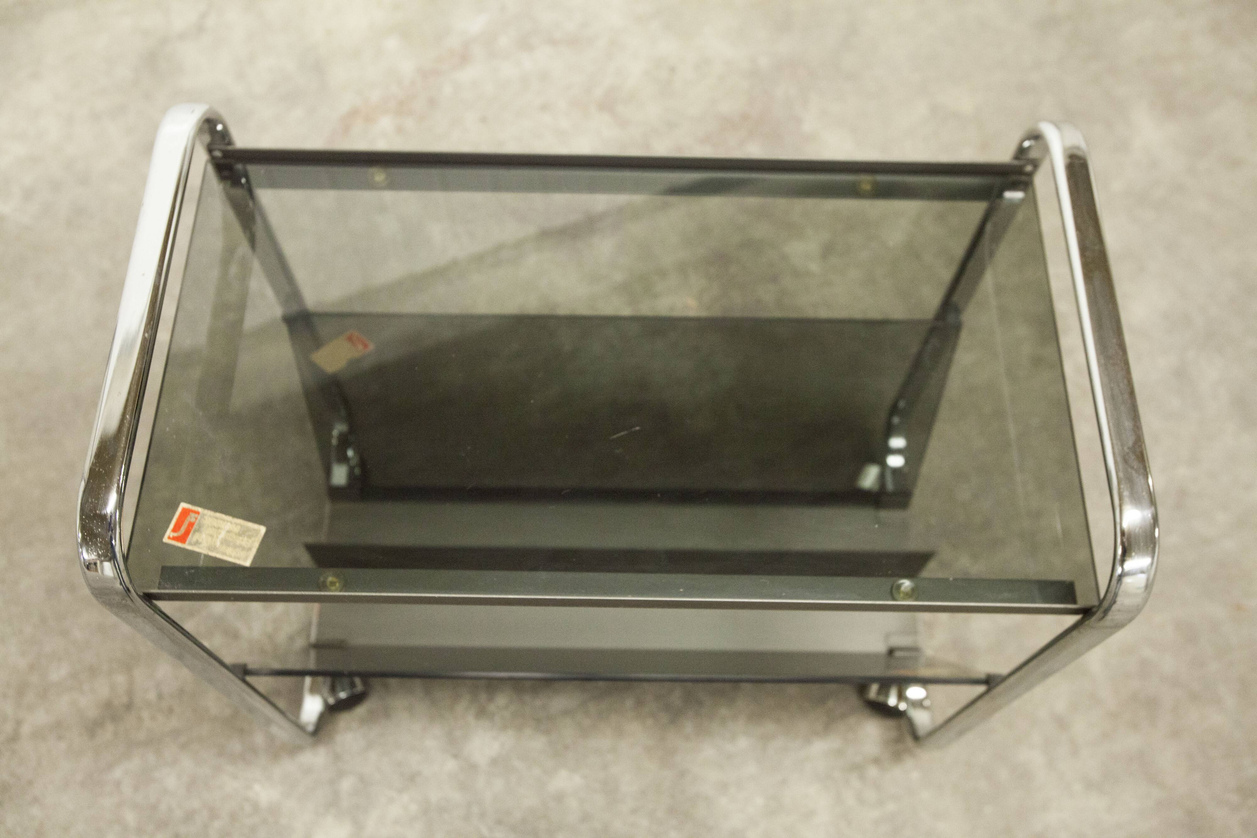 Serving Echts Kristall Spiegelglas Parsol 1980 smoked glass and chrome