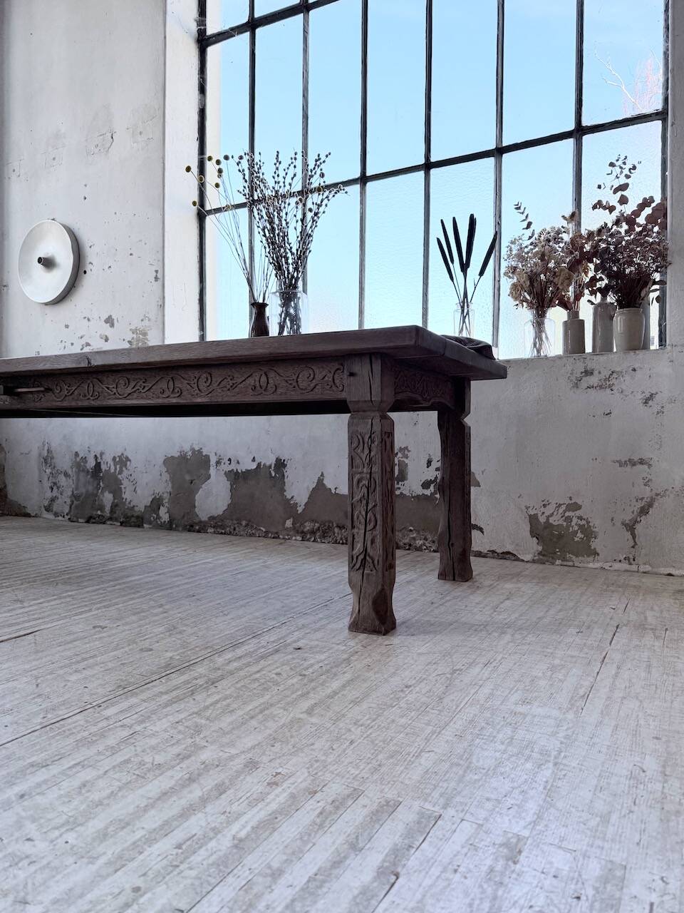 XL farmhouse table in solid oak, brutalist style, 20th century.