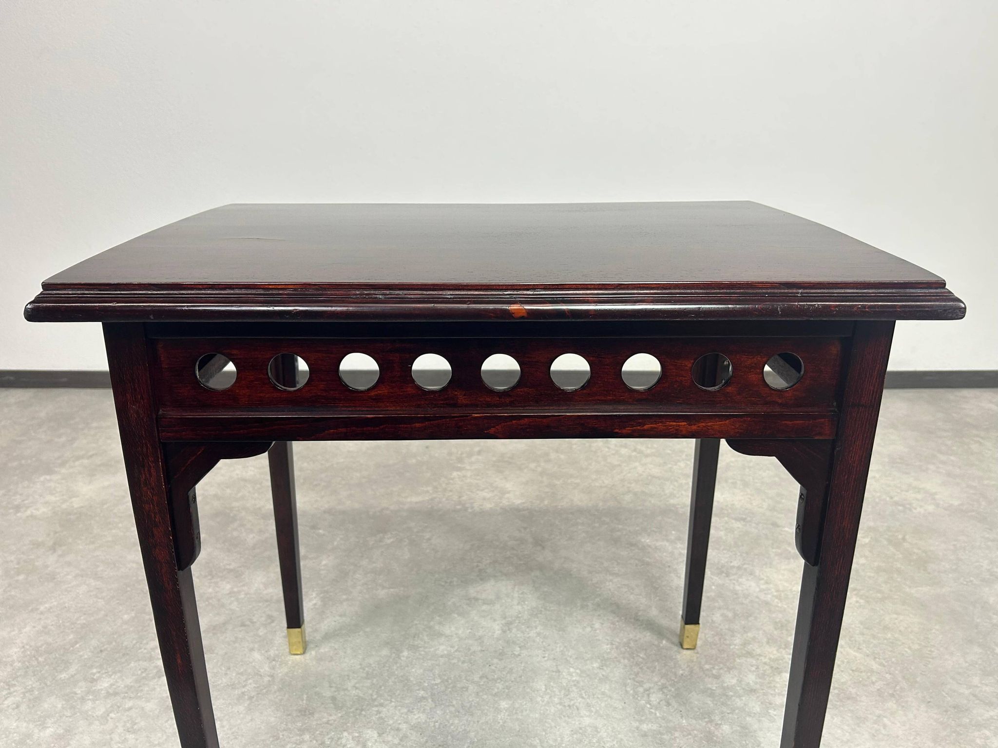 Table d'appoint Sécession de Vienne par Josef Hoffmann pour J&J Kohn