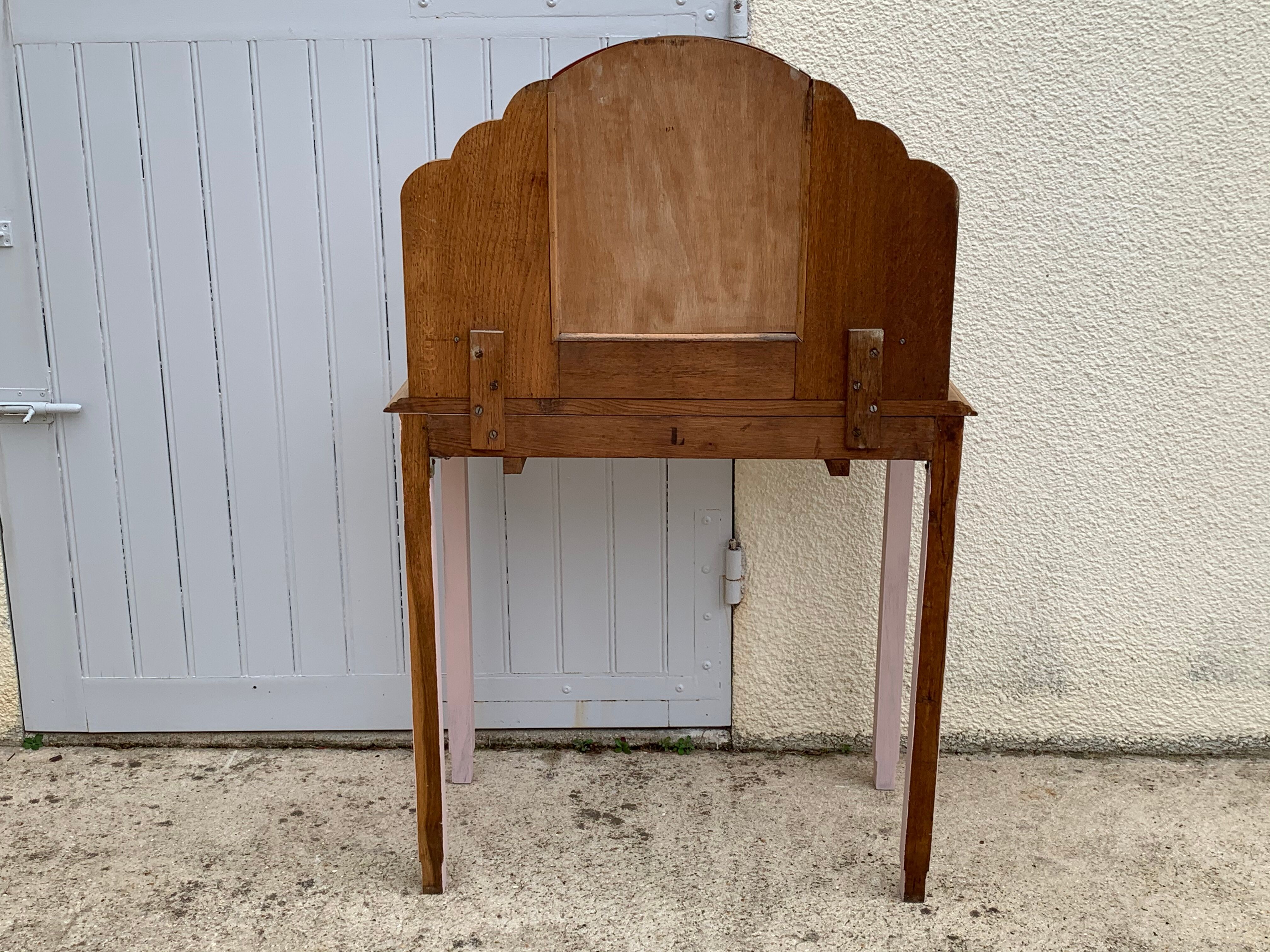 Art deco hairdresser, 1930s