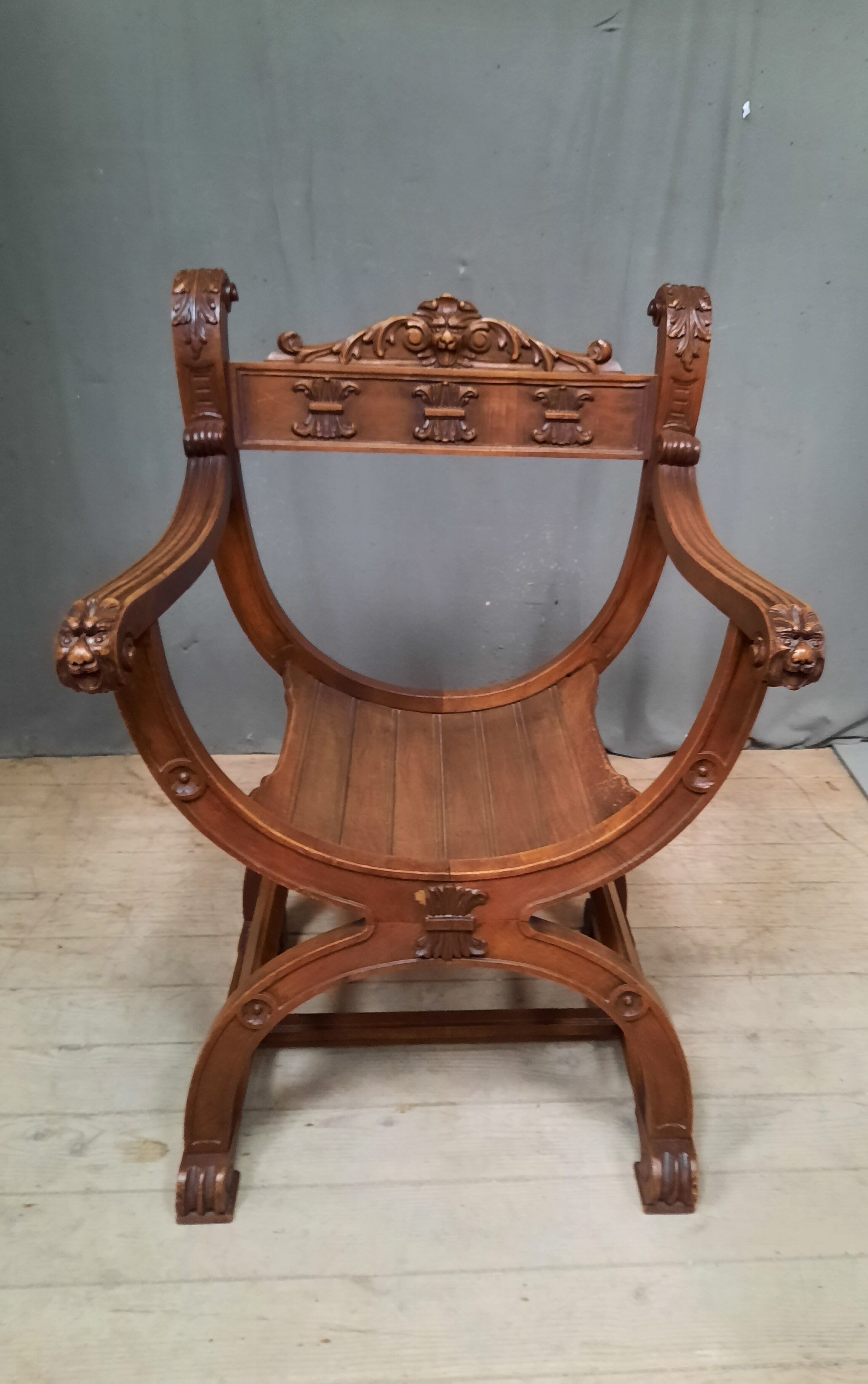 Faiteuil "Dagobert" in walnut