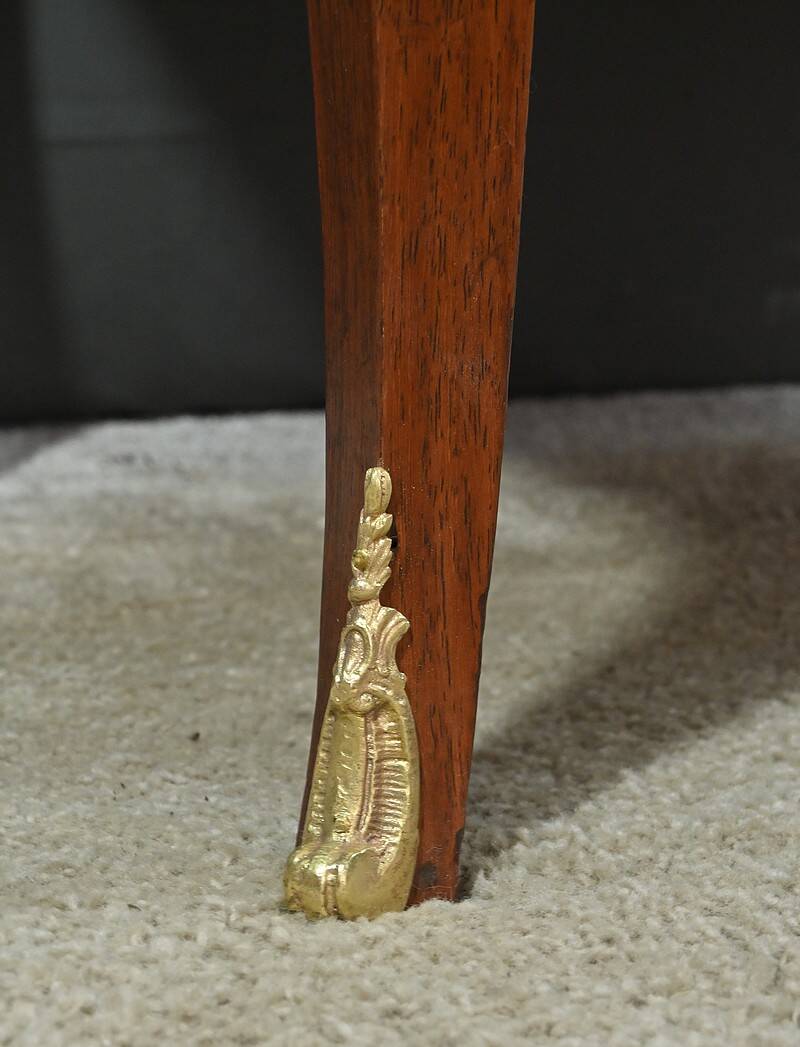 Small Mahogany Chest of Drawers – Part 1 of the 20th Century