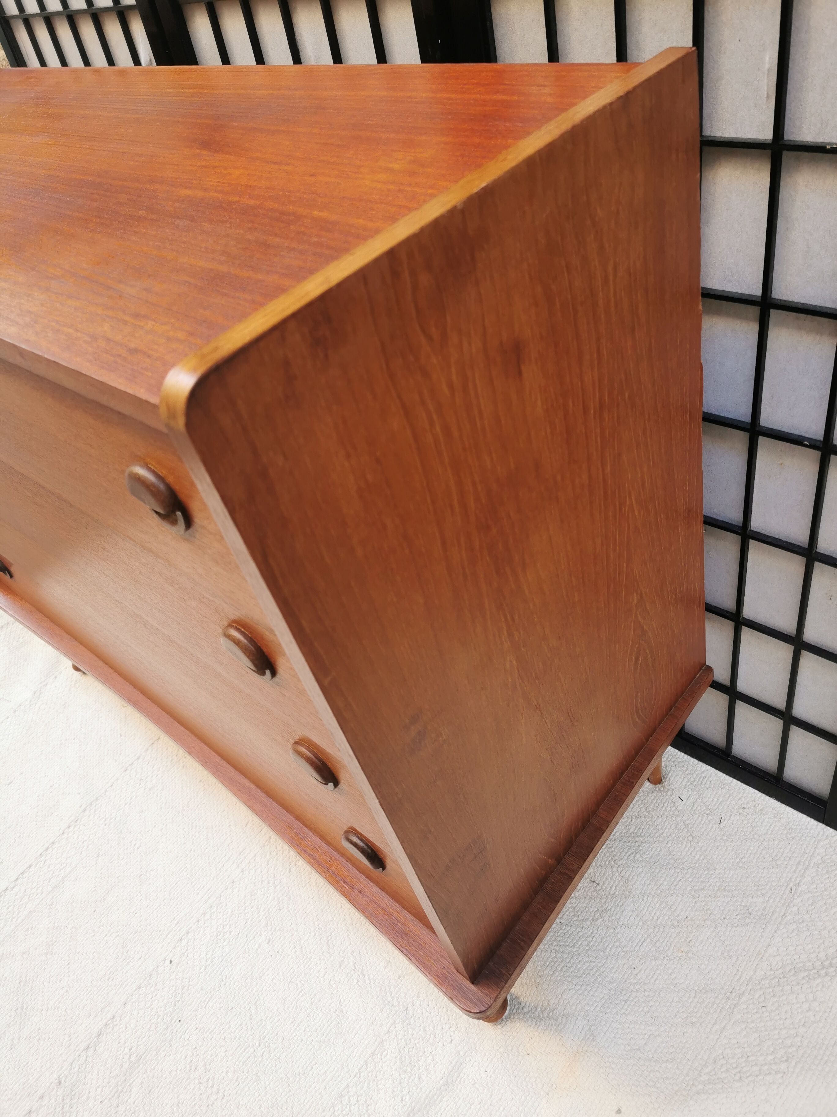 Scandinavian chest of drawers