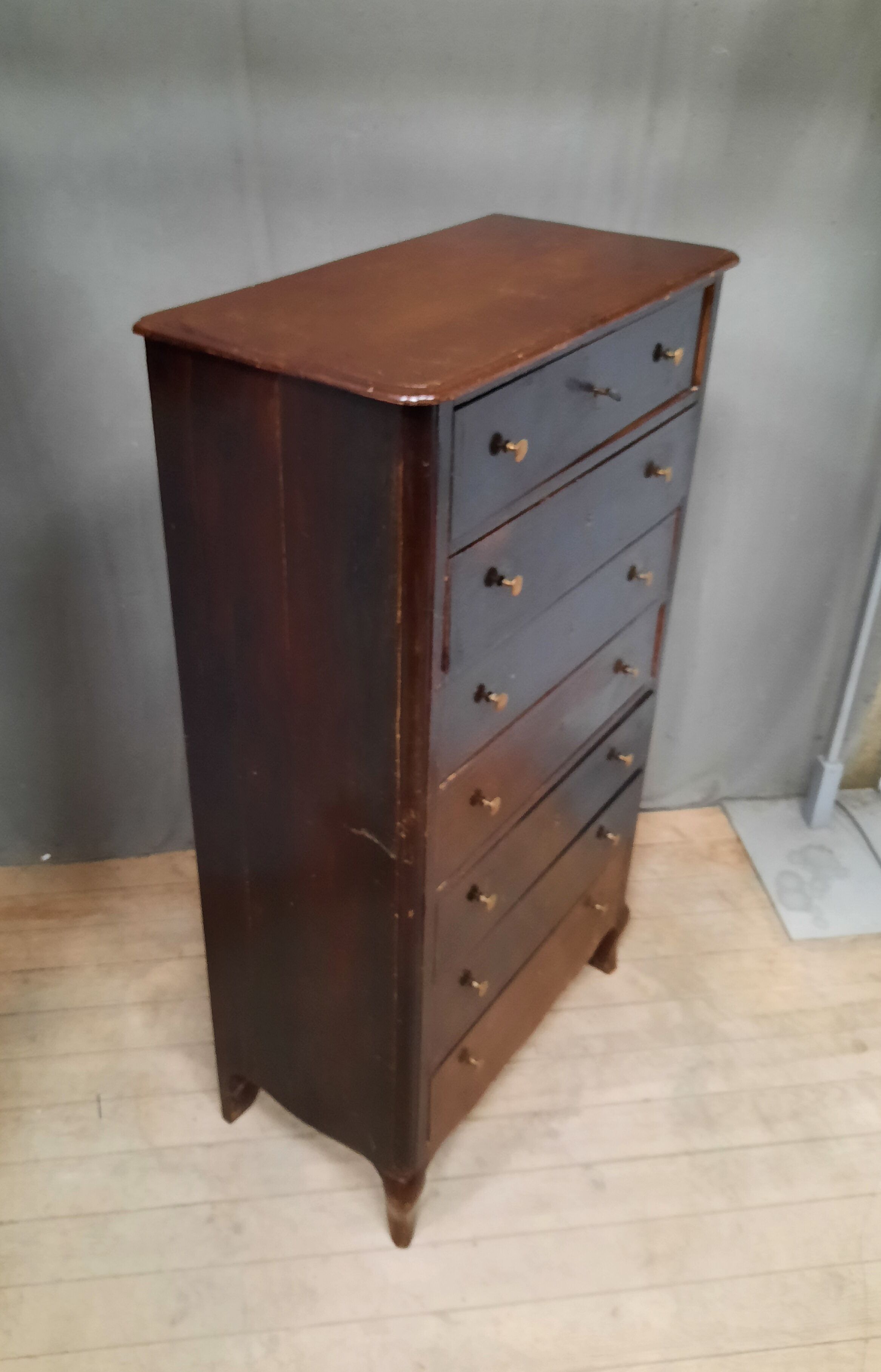 Furniture with 7 drawers in painted wood