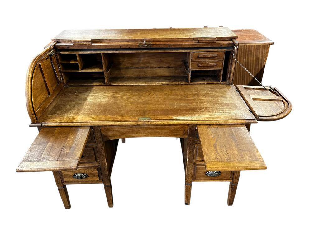 Vintage American wooden desk / desk with roll-up door