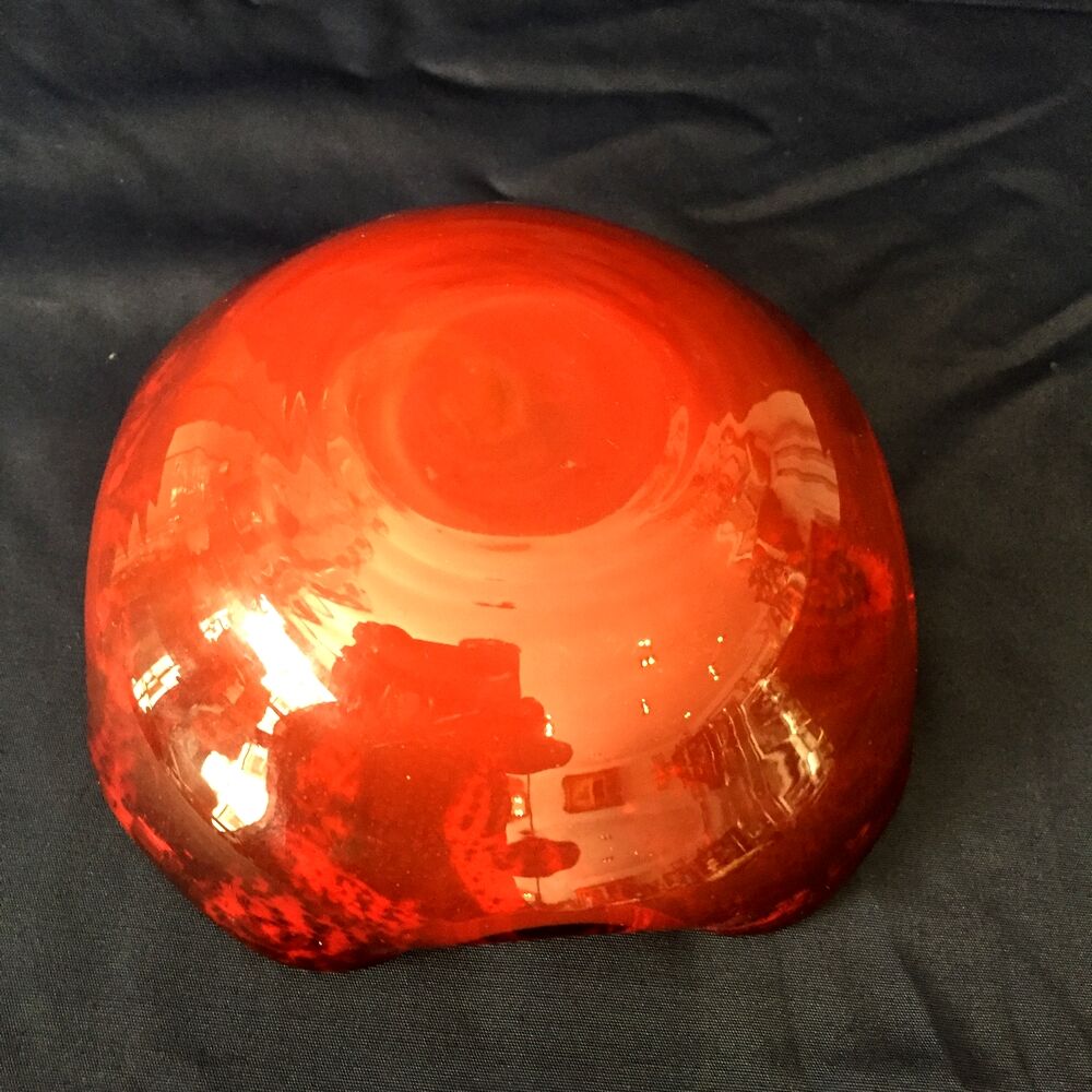 Empty pocket in Murano glass