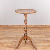 Antique pedestal table