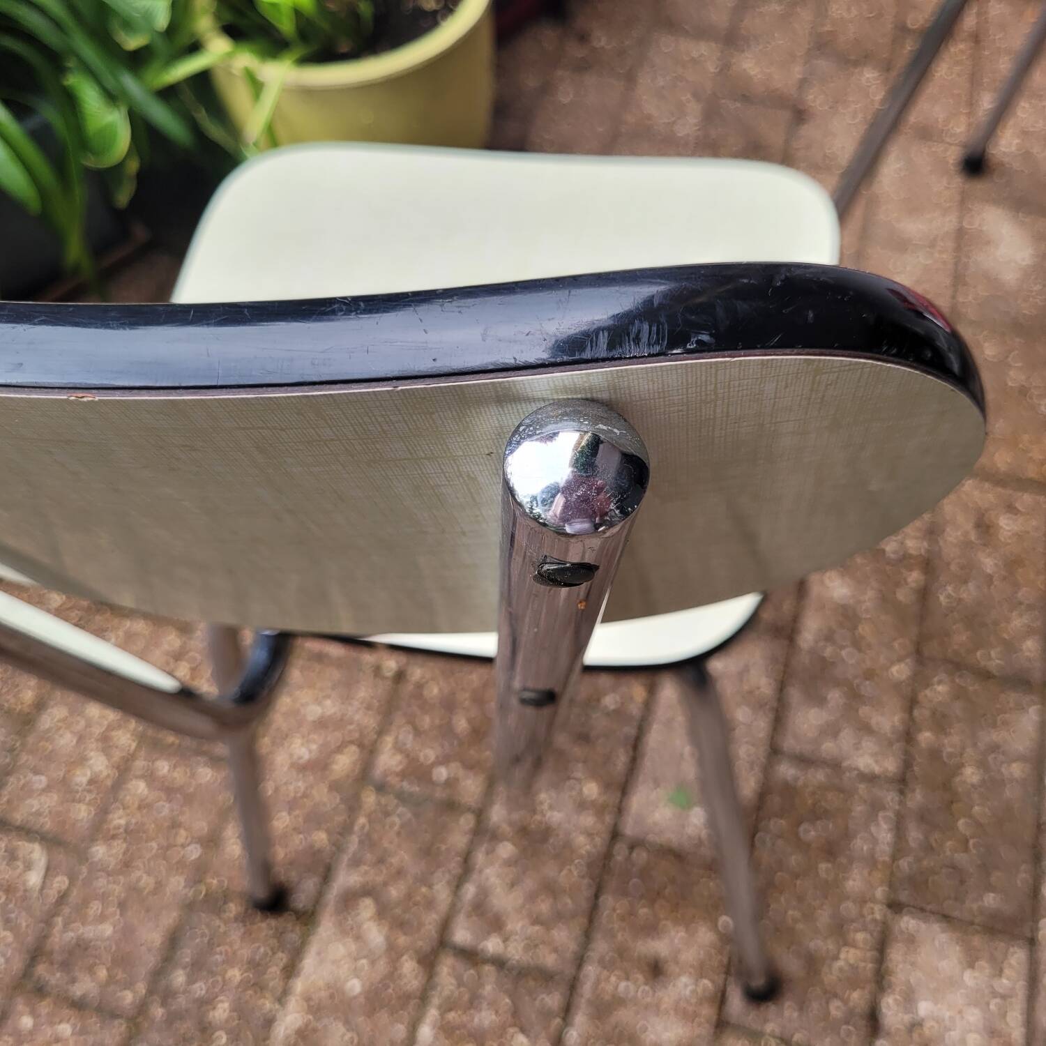 5 Red and Pale Green Formica Chairs – Vintage Retro