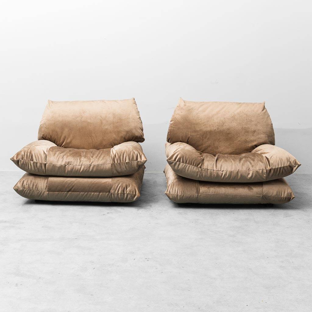 Pair of vintage beige velvet lounge armchairs from the 1970s modernism