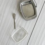 Antique butter or jam dish in silver-plated metal and chiseled glass