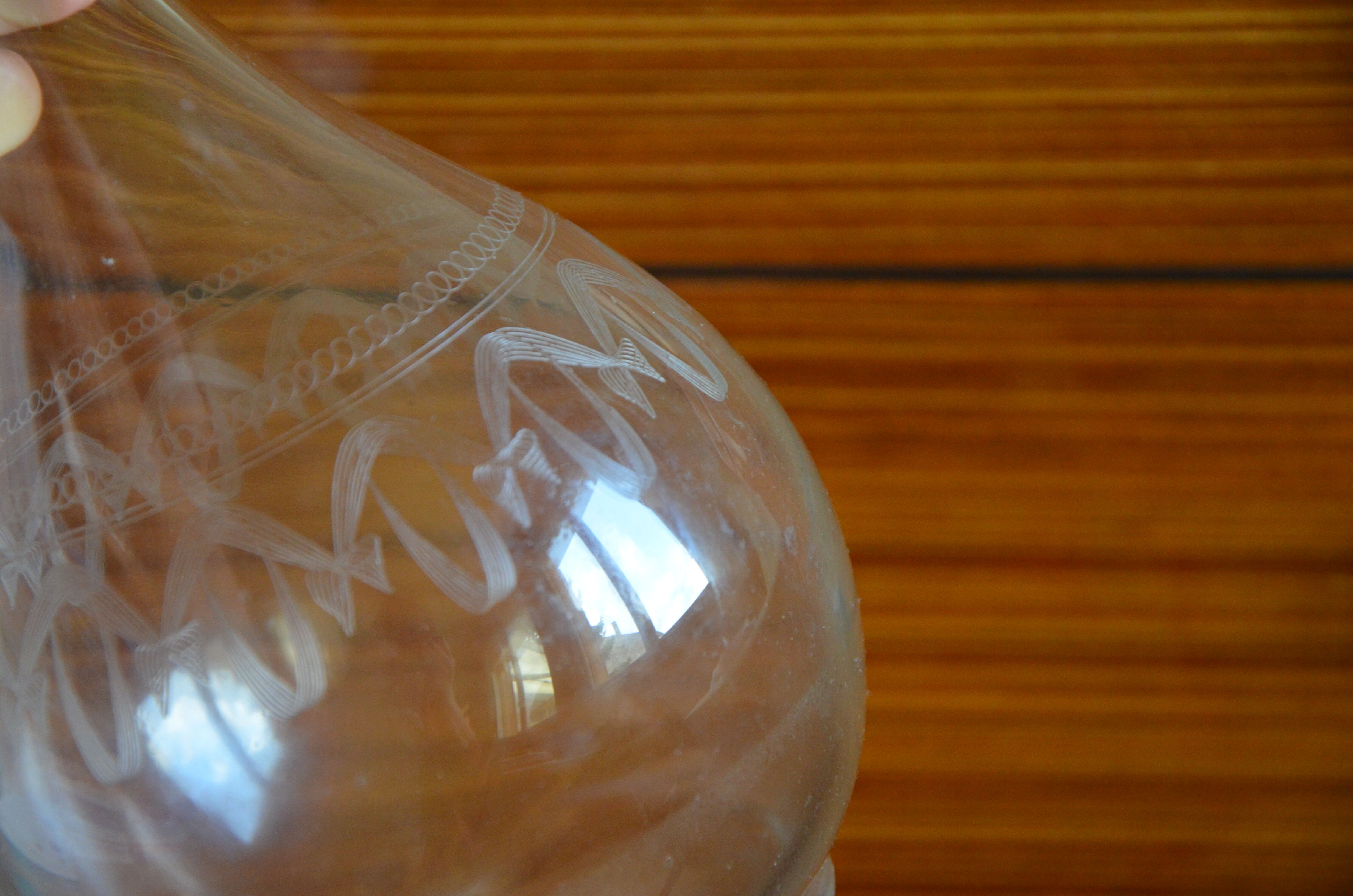 Curved carafe engraved glass