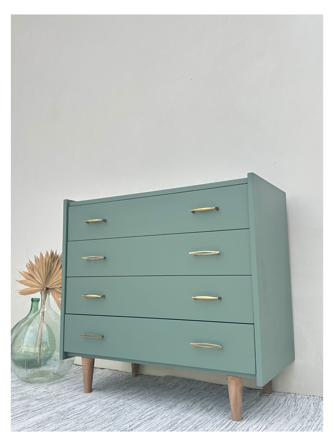 Vintage chest of drawers